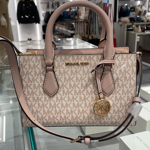 MICHAEL KORS
Sheila Small Faux Saffiano Leather Satchel
Optic White/Rose Gold - Picture 13 of 16